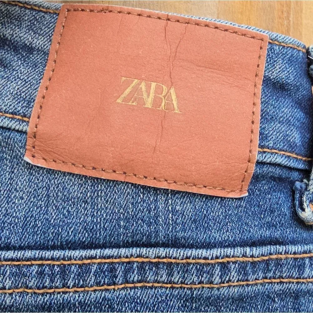 Zara Light Blue Cropped Jeans